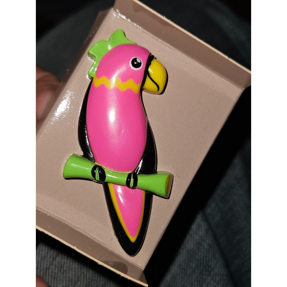 PARROT Vtg 90's Tropics Pin NOS w/Box Colorful - PINK -YELLOW-BLACK-GREEN Avon